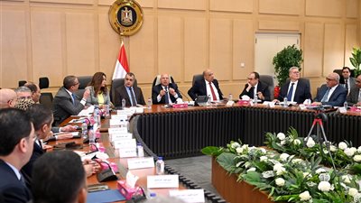 كامل الوزير يترأس الاجتماع الـ24 للمجموعة الوزارية للتنمية الصناعية