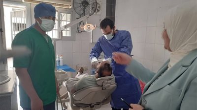 مدير الطب العلاجي تتابع العمل بعيادات الأسنان بمستشفى السويس العام 