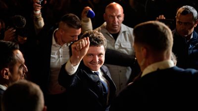 «نيكوشور دان».. فوز عمدة بوخارست المؤيد للاتحاد الأوروبي برئاسة رومانيا