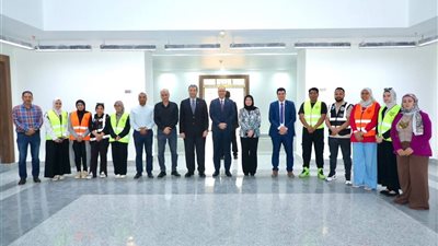 القرار قرارك .. وزير العمل يلتقي أعضاء صندوق مكافحة الإدمان في دمياط 