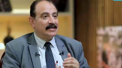 طارق فهمي: مخطط إخواني جديد وراء دعوات التجمهر أمام السفارات المصرية