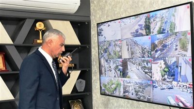 محافظ أسوان يتابع جهود السيطرة على حريق في السوق السياحي القديم