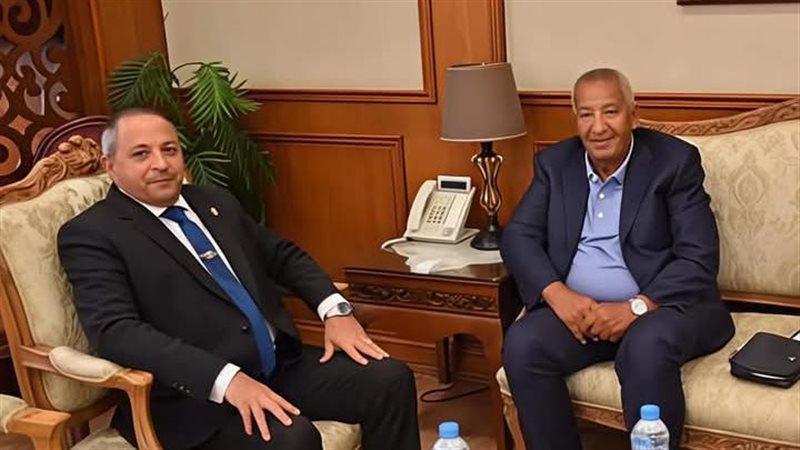 محافظ بورسعيد وكامل