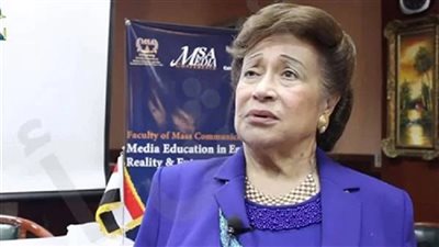 في أول ظهور بعد أزمتها.. نوال الدجوي تحضر عرض أزياء MSA السنوي