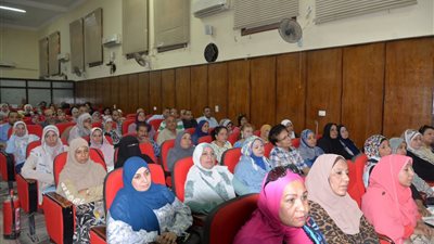 محافظ أسيوط يوجه بتفعيل دور اللجان القانونية لردع محاولات الغش في الامتحانات