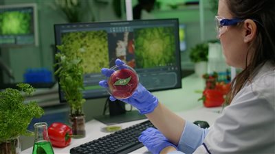 منال عز الدين: الذكاء الاصطناعي أحدث نقلة نوعية في مجال اللحوم|فيديو 