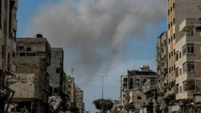 غزة تحت القصف.. أكثر من 70 شهيدًا في يوم والاحتلال يستهدف المدارس والملاجئ