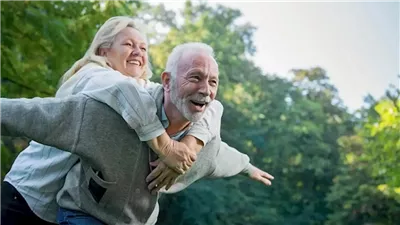 نصائح مجرّبة من معمّرين لحياة أطول وصحة أفضل. أسرار يوصونك باتباعها