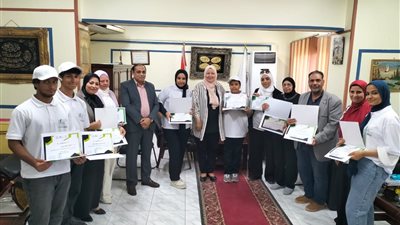 وكيل تعليم بني سويف تكرم طلاب المشاركين بالمسابقة الوطنية لشباب المبتكرين