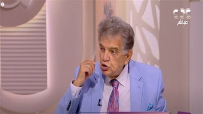 أستاذ أمراض جلدية يحذر: النوم بالشعر المبلول يسبب ديدان تشوّه البشرة|فيديو 