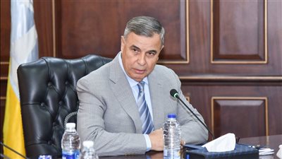 محافظ الإسكندرية يكشف خطة ترميم وهدم العمارات المهددة بالسقوط على الكورنيش