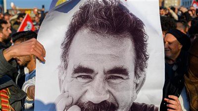 حزب العمال الكردستاني يرشّح أوجلان لقيادة أي محادثات سلام مع تركيا