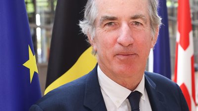 الاتحاد الأوروبي يعين دبلوماسي فرنسي لقيادة جهود السلام في الشرق الأوسط