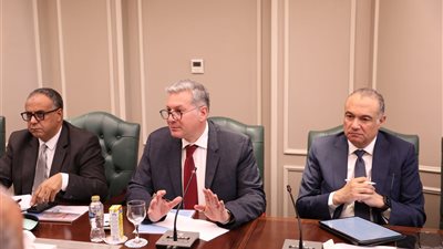  البترول  والكهرباء  يناقشان خطة العمل المشترك وتوفير الوقود لتأمين خلال الصيف