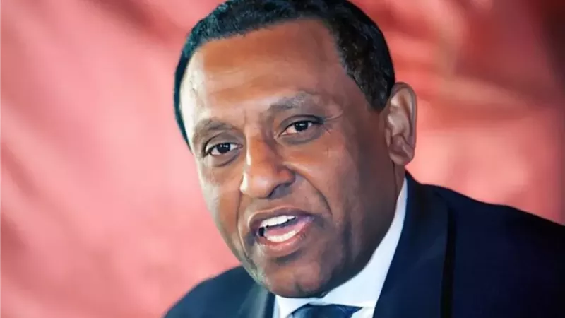 كامل إدريس
