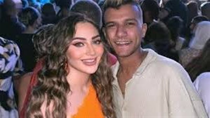 عصام صاصا وزوجته