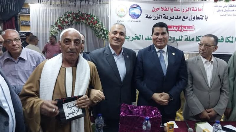 جانب من الندوة
