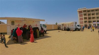 بعد إعلان الهلال الأحمرعن مجانية خدماته الصحية..اعرف أماكن توافرالعيادات 