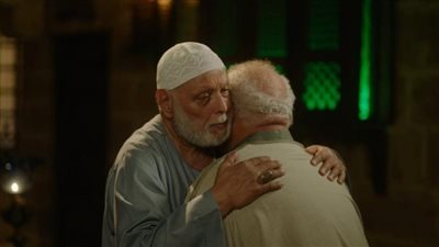 الأجمل والأنبل والأشرف.. صلاح عبدالله يعلق على صورته مع الراحل أشرف عبدالغفور