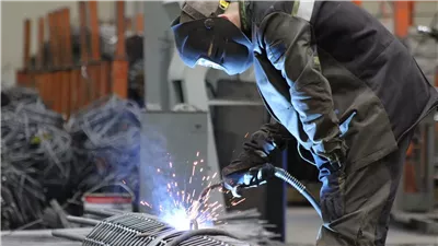  سواقي الخير… دورة تدريبية على «مهنة اللحام» تحت رعاية العمل