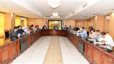 محافظ الفيوم يوجه رؤساء المدن بإحكام السيطرة على التعديات والتعامل معها 