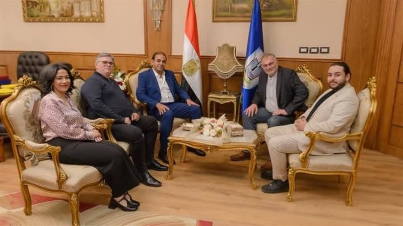 زيارة وفد فرنسي لجامعة