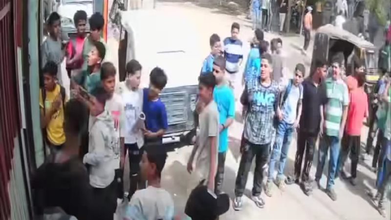 جانب من الفيديو أمام