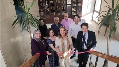 رئيس أكاديمية الفنون تفتتح معرض الفن والسلام أكاديمية الفنون تستضيف معرض الفن