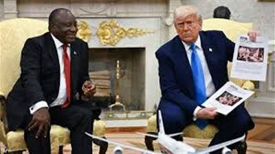 ترامب يمازح رئيس جنوب أفريقيا.. 