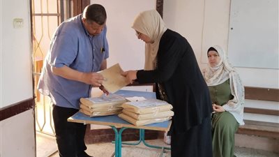 من غرفة العمليات.. وصول أوراق أسئلة امتحانات نهاية العام لمدارس دمياط