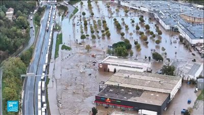 فيضانات مفاجئة تضرب الساحل الجنوبي الشرقي لأستراليا