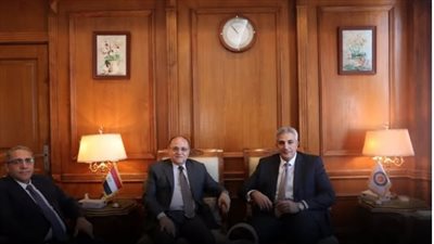 مواءمة المناهج الدراسية بكليات الصيدلة.. الأعلى للجامعات يكشف التفاصيل