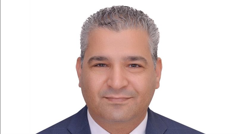 الدكتور عياد رزق