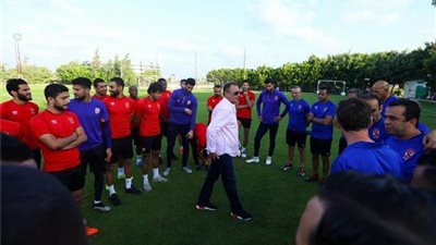 فايد ومبوكازي والعش.. مدافعون على طاولة تعاقدات الأهلي قبل كأس العالم للأندية