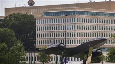 إطلاق نار أمام مقر وكالة الاستخبارات الأمريكية.. إصابة امرأة والتحقيقات جارية