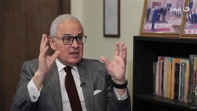 السوشيال ميديا.. زعزوع: المؤثرون العالميون مفتاح نهضة السياحة المصرية|فيديو 