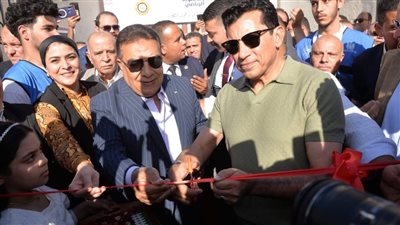 محافظ الدقهلية ووزير الشباب يفتتحان المرحلة الأولى لتطوير ملعب استاد المنصورة 