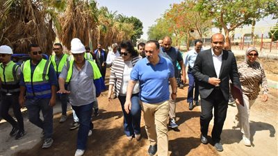 بتكلفة 55 مليون جنيه.. محافظ أسيوط يتفقد مشروعات تطوير مزارع الإنتاج الحيواني 