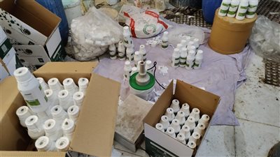 ضبط 11 طن أسمدة ومخصبات زراعية مغشوشة ومستلزمات إنتاج مجهولة بالمنوفية 