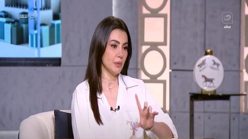 الفنانة دينا فؤاد