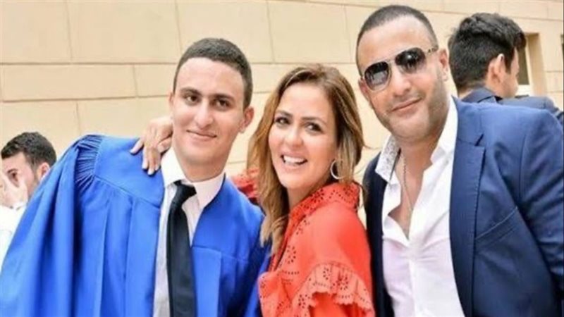 السقا مع اسرته