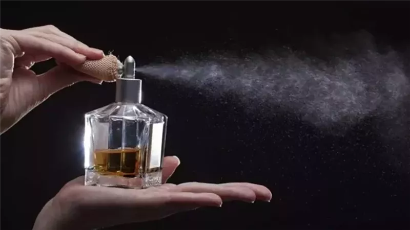 مخاطر العطور على