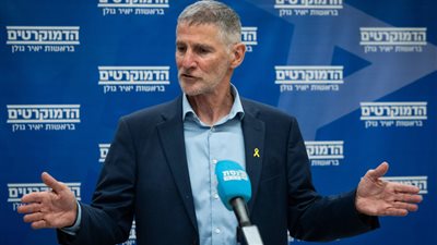 بعد اعترافه أن بلاده تقتل الأطفال 