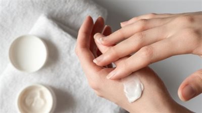 قبل عيد الأضحى.. روتين كامل للقضاء على خشونة واسمرار اليدين