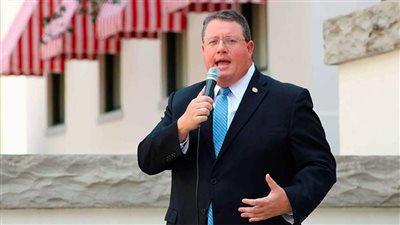 عضو مجلس النواب الأمريكي يدعو إلى قصف غزة بالأسلحة النووية