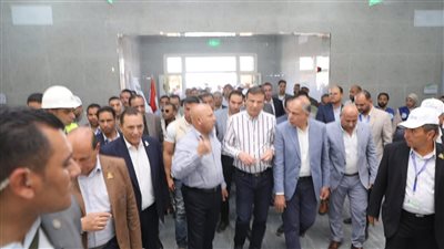 وزير النقل يتفقد أعمال تنفيذ الخط الثاني للقطار الكهربائي السريع