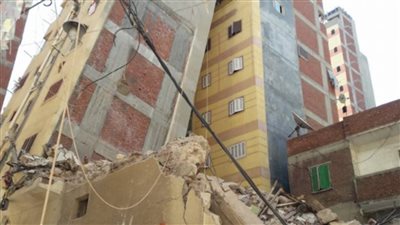 ميل مباني الإسكندرية.. خبراء يحذرون من كارثة محتملة |خاص