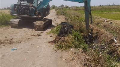 لخدمة 175 ألف فدان .. تطهير مصارف ومراوي الأراضي الزراعية بدمياط