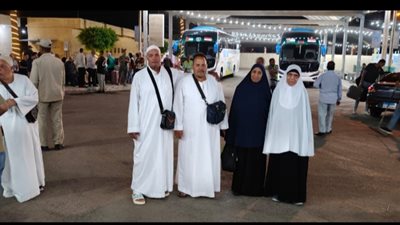 انطلاق الفوج الأول لحجاج الجمعيات الأهلية متجهين للأراضي المقدسة