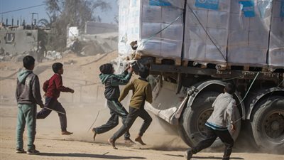 الإمارات: «الفارس الشجاع 3» تفضح إسرائيل بسرقة 23 شاحنة مساعدات إنسانية 